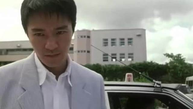 知道这是星爷的哪部电影吗？ 该说不说，星爷的舞姿还挺不错哦哈哈