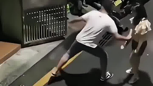 上楼喝点水有啥不好意思
