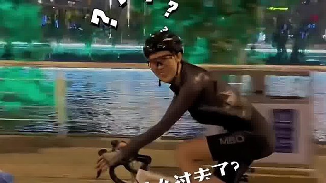 骑着公路自行车的小姐姐，被骑共享单车的小哥哥拉爆“男人这该死的胜负欲”#好家伙