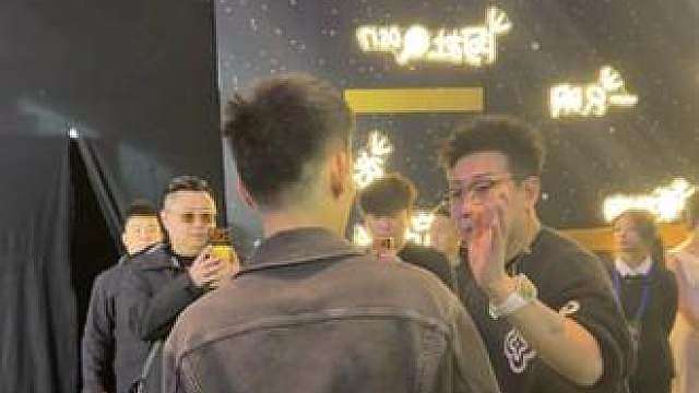 老白力挺旭旭宝宝！老白没毛病！