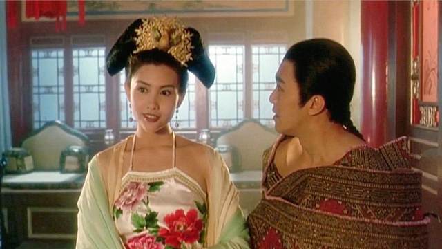 星爷穿搭从没有让人失望过！哇！好有型啊！ 原来关门是从里面关的