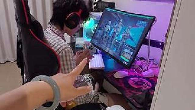 工作vlog家有两个全职游戏人是什么体验 欢迎收看我的网管日常 这个9:16格式的视频大家觉得咋样呢