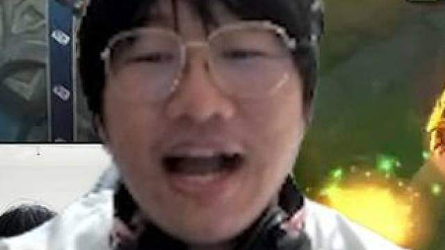 “想念bin哥的大脚了”