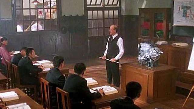 《精武英雄》什么叫武打动作片的天花板，二十几年都难以超越。