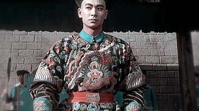 侧脸看人，一言不合就大威天龙！