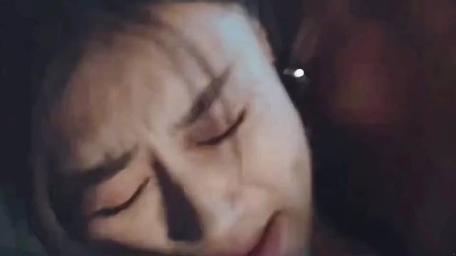 女孩马上就要被欺负