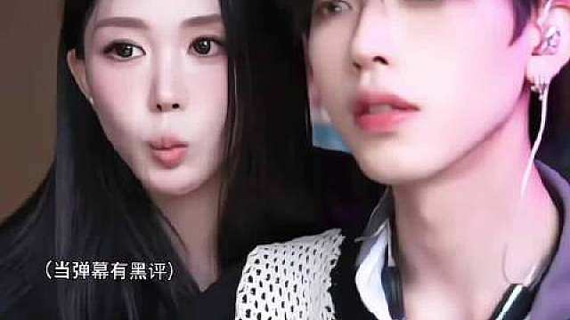 网红一雯白Alex分手了
去年都订婚了我以为会先听到你们结婚的消息
果然是“相爱这条路聚少离多” ​