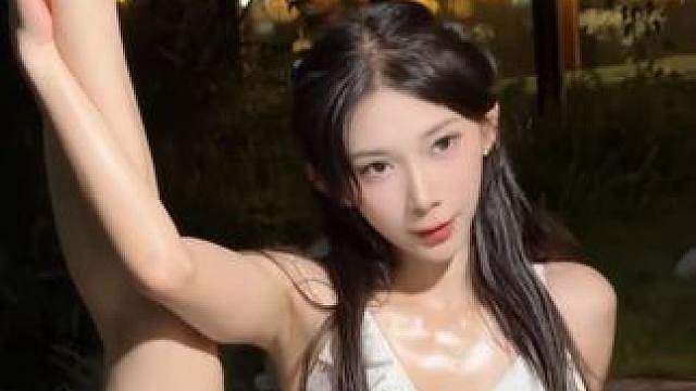 泳池穿搭