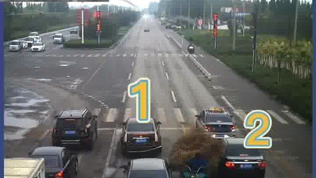 大爷酒驾逆行连撞三车，赔不起。网友：给只羊吧