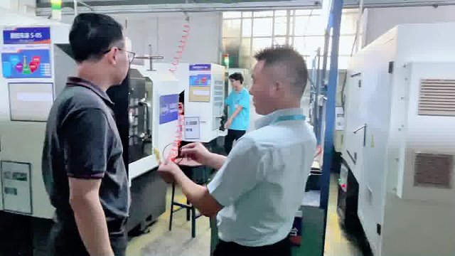 用心做产品，用情服务客户，产品是硬道理，服务是软实力