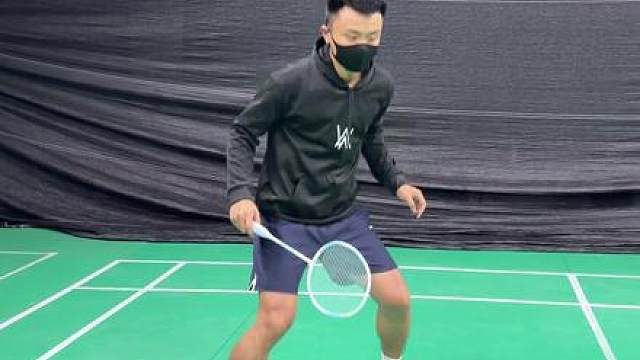 打羽毛球总被称为家豪？三个字让你学会马来步，脱离球场家豪。