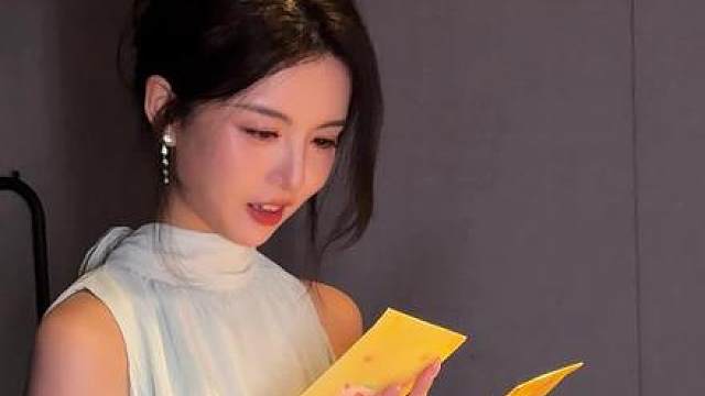 幸福的不是生日 是被爱着的我