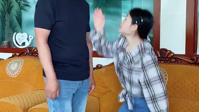 没零花钱了，从老婆这里搞点零花钱