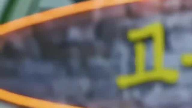 大爷第一次登台表演绝活，没想到节目组直接给上了个真树桩子！