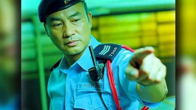 PTU 系列最压抑的一部，小人物被困警黑夹缝，全程看不到希望