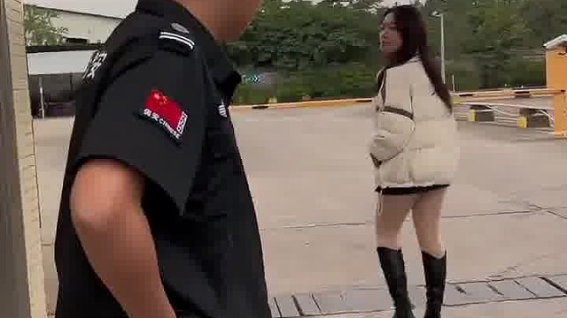 三年保安，让你人生巨变，成功爬上老板娘的床