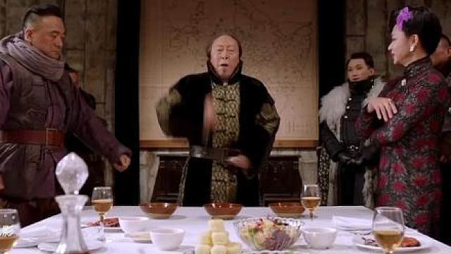座山雕不仅做事阴狠毒辣，划拳的功夫也十分厉害！