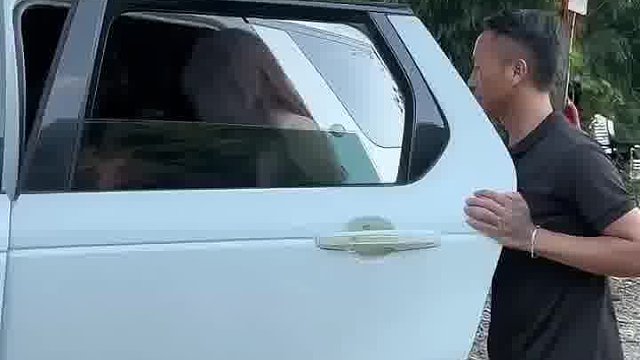 方向盘在左边？
