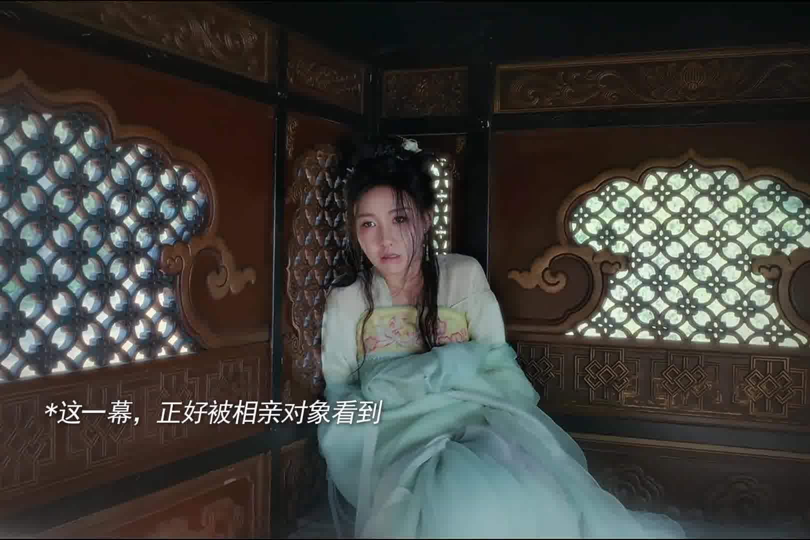 女朋友被坏人欺辱，男友仍然对她不离不弃