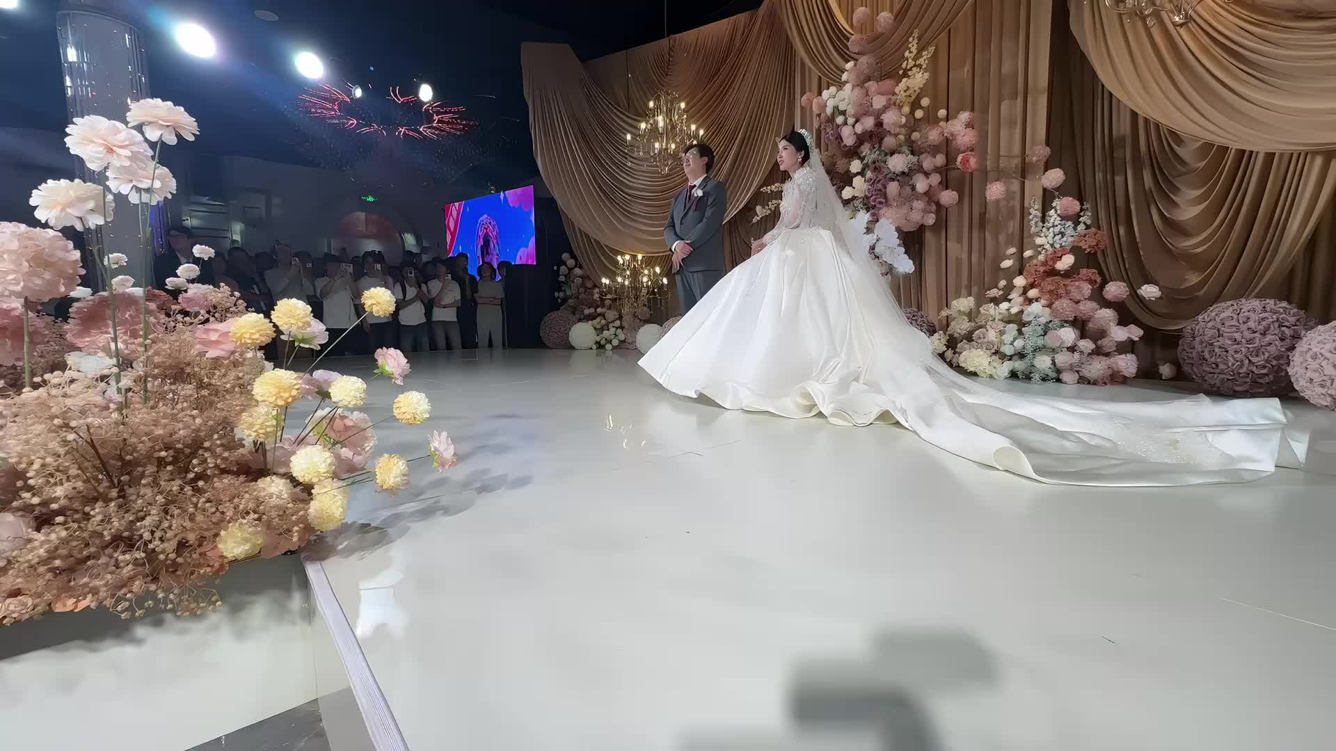 主持婚礼宣誓环节引导表态