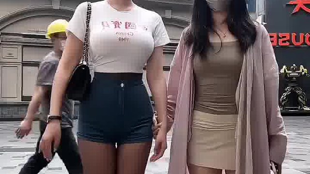 穿长袍的，你也太过自信了吧