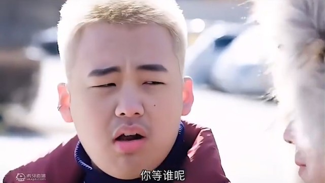 小伙吃羊肉串墨迹三小时，终于等来城管了