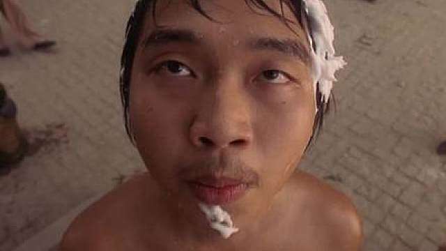 包租婆：为什么突然之间没水了呢？