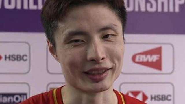 世锦赛首轮石宇奇不敌阿尤什出局！决胜局大比分落后，石宇奇称确实做出努力了！但其实很多球迷都知道：你在赛场没有放弃就已经是奇迹了…