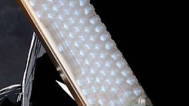 结构型导流防水电竞磁轴键盘蝙蝠骑士fly75 三芯片方案性能扎实，机械手感