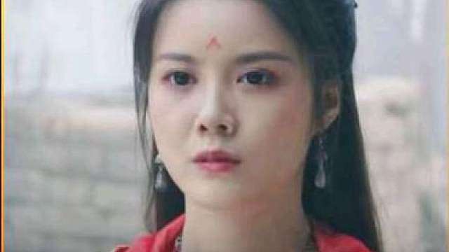 窃天书之无头将军狼王发现碧眼女孩美丽动人，想要霸王硬上弓，没想到她竟是自己失散多年的女儿
