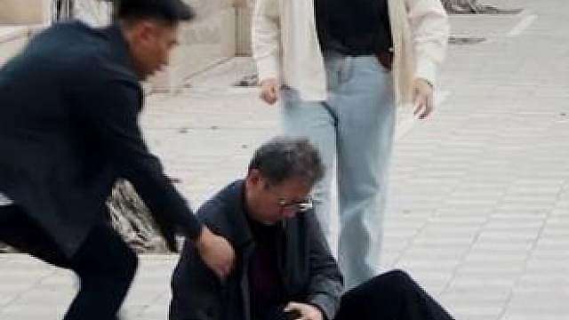如果他一辈子伪善呢