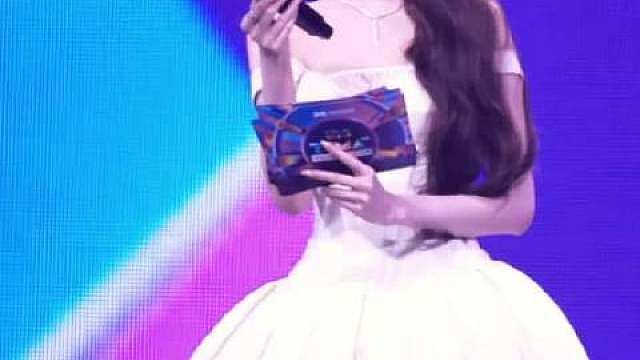 张元英英文主持好美丽的公主殿下
 ​​​