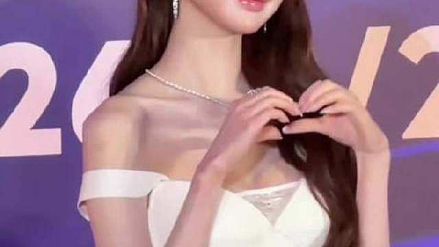 TIMA主持人张元英好漂亮 五颜一
今天完全是纯白公主期待今晚舞台
cr.橘子娱乐 
 ​​​