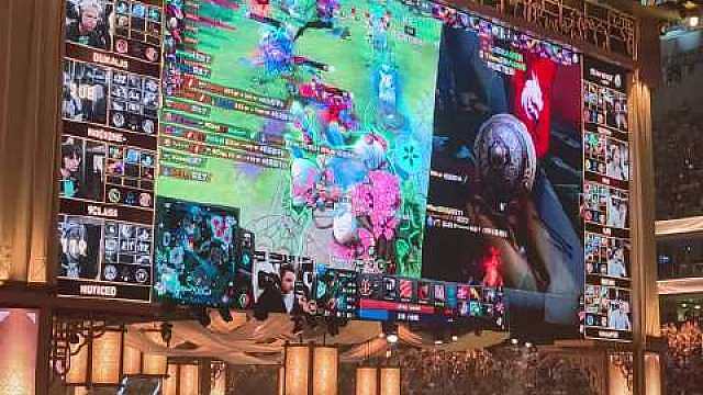 “因为我的偶像拿了三亚，所以我要拿三冠致敬”

无敌了雪碧，全场沸腾了
 ​​​
