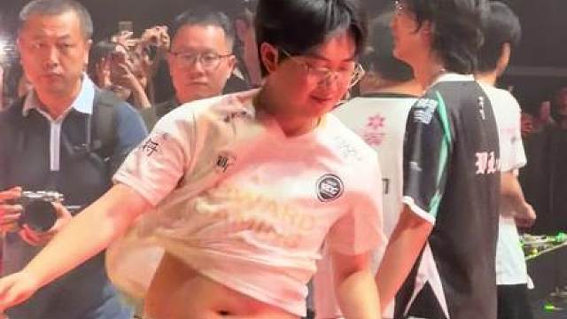 康哥对不起 sry康哥 我是好的