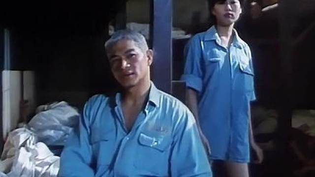 他在监狱当老大，日子过得比外面还逍遥