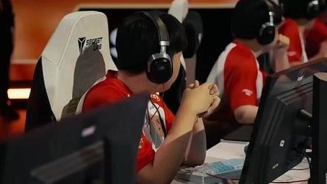 不忘初心 荣耀彼此 感谢俱乐部邀请 一起登上巅峰