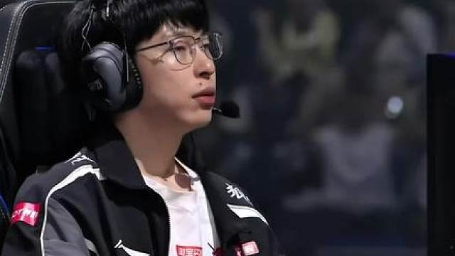 不要再骂Hope了，AL经理爱笑公开力挺Hope，透露最初建队Hope的重要性，没人看得上Kael只有Hope愿意来，AL不能忘恩负义