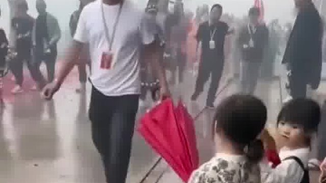 这次要个神评不过分吧  -