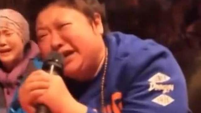 这配音。一个字绝。就是这小品名叫什么就是一下想不起来。