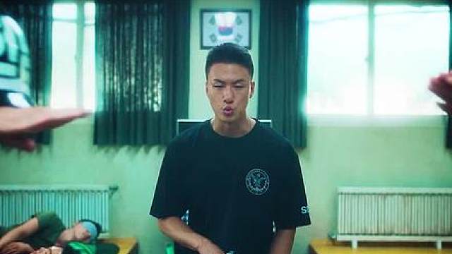 睡在你旁边的战友，却是伤你最深的人