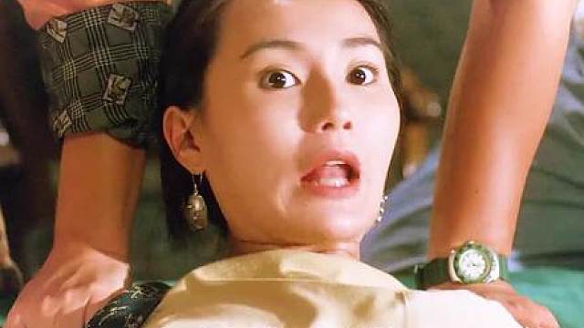 美女遭到混混们的绑架，危急时刻潇洒哥来了场英雄救美