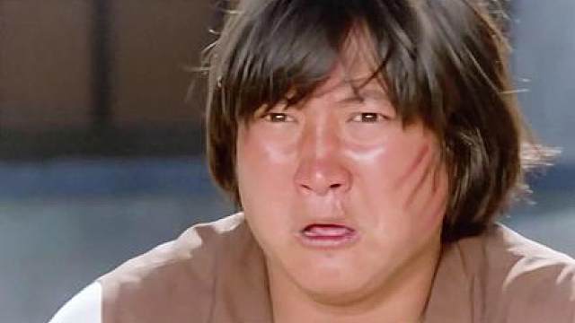 胖子这一拳三十年的功夫太厉害了，直接将老头彻底打废