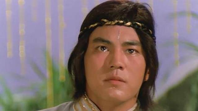 姐姐因为嫉妒妹妹，竟将她推下万丈悬崖