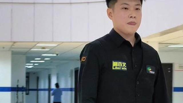 赵心童登顶世界第一！赵心童5-1击败罗伯逊，2杆破百2杆50，这才是中国斯诺克的真正实力！赵心童晋级武汉公开赛四强