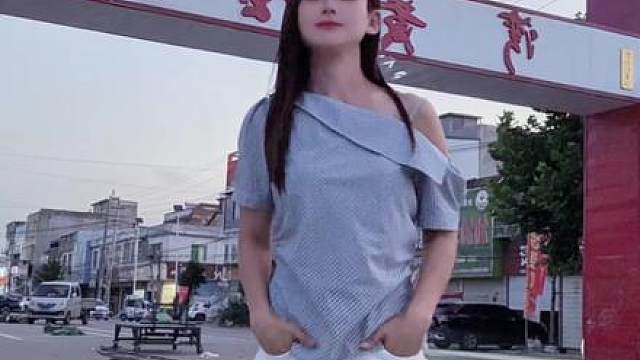 致敬星爷，星爷插兜舞看似简单，星爷这几下够我学一辈子