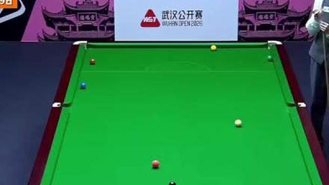 【圆梦首冠！常冰玉10-7力克赵心童问鼎武汉，难掩激动泪洒赛场！】 这场决赛中国德比，常冰玉在7-7后连拿三局，凭借最后一局的神级清台表现，最终以10-7力克赵心童，第二次决赛终于圆梦生涯首冠！恭喜小常！ 赵心童第8次决赛，首次收获亚军，决赛100%胜率被打破！