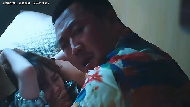 在火车上遇到流氓，该不该出手见义勇为？