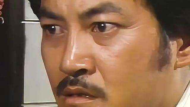麻将桌上的一桩怪事，四人同时打出西风，故事的反转耐人寻味