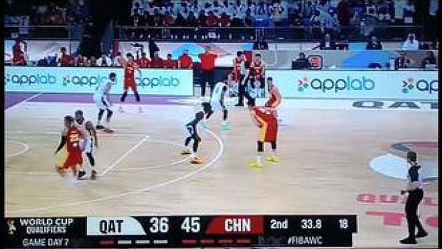 中国男篮83：57大胜卡塔尔